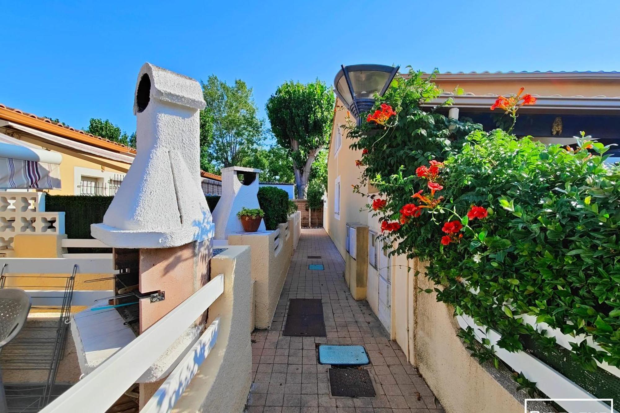 Maison Renovee Et Climatisee Avec Wifi A 600M De La Plage Виас Экстерьер фото